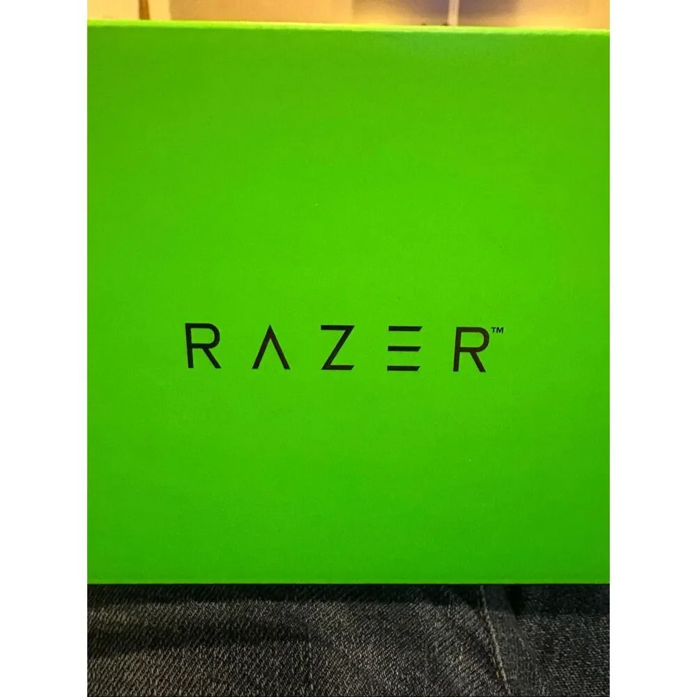 Razer Tartarus V2 Mecha-Membrane Gaming Keypad RGB Chroma Programmable Keys RZ07
